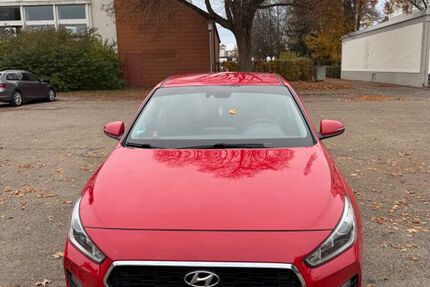 Hyundai i30 65.000 km 14.400 € Neu-Ulm 89231