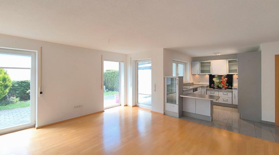 ✨Wenn das Haus zu groß wird: ebenerdige Wohnung mit Garten, Stellplatz und bester Infrastruktur
