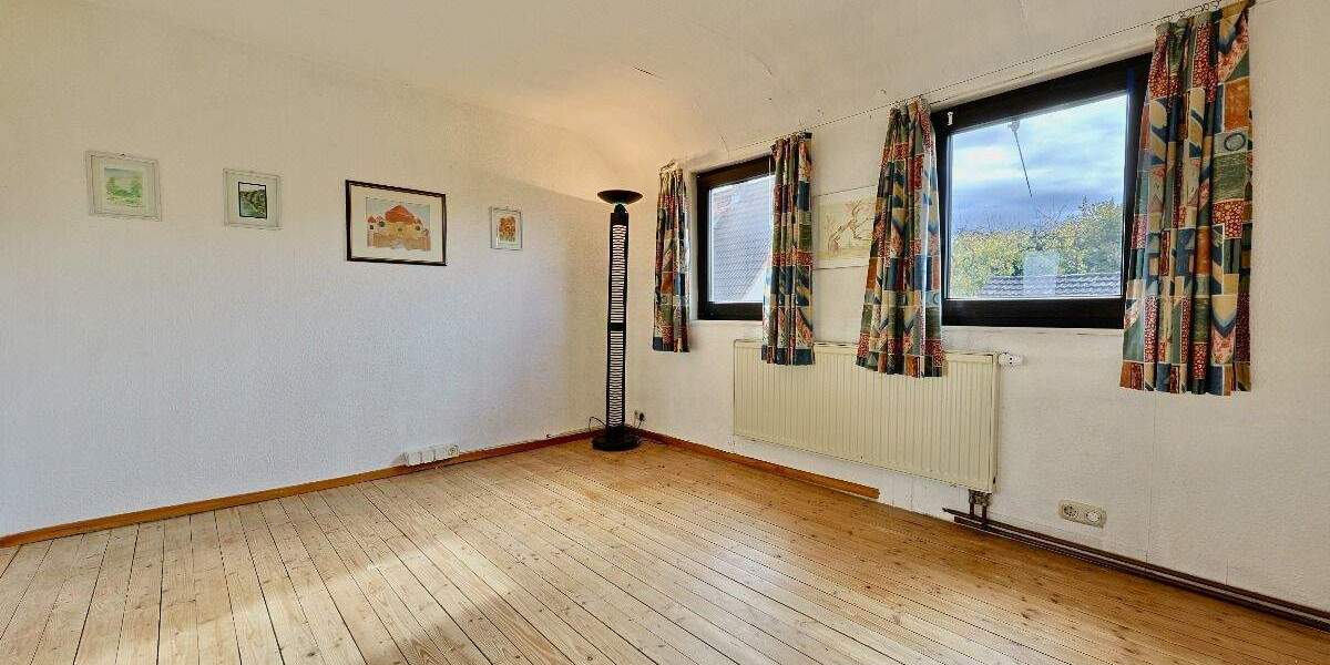 Schmucke und sehr gemütliche Doppelhaushälfte in Top-Lage 4 zimmer