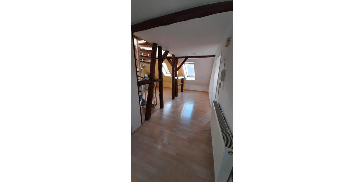 Dachgeschoßwohnung Berghülen - 3 Zimmer, 81 m&sup2;, 930&euro; | Angebot:26447033