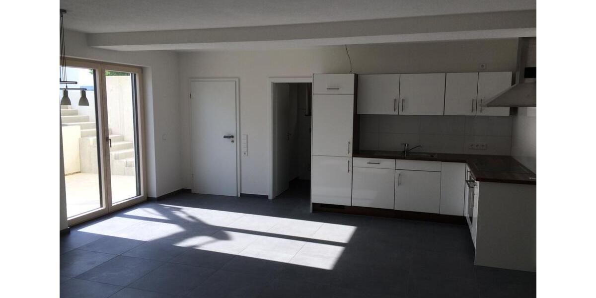 Teilmöblierte, neuwertige 2 Zimmerwohnung Terrasse 1-2 Erw 2 zimmer