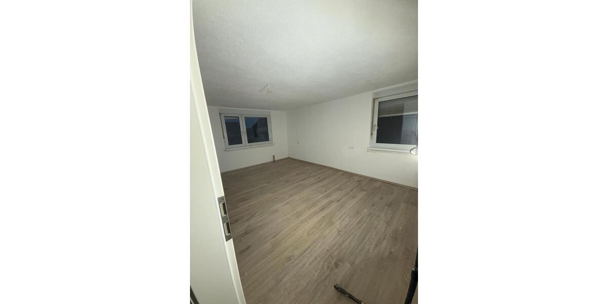 Terrassenwohnung Laupheim - 4 Zimmer, 100 m&sup2;, 1.250&euro; | Angebot:24754703