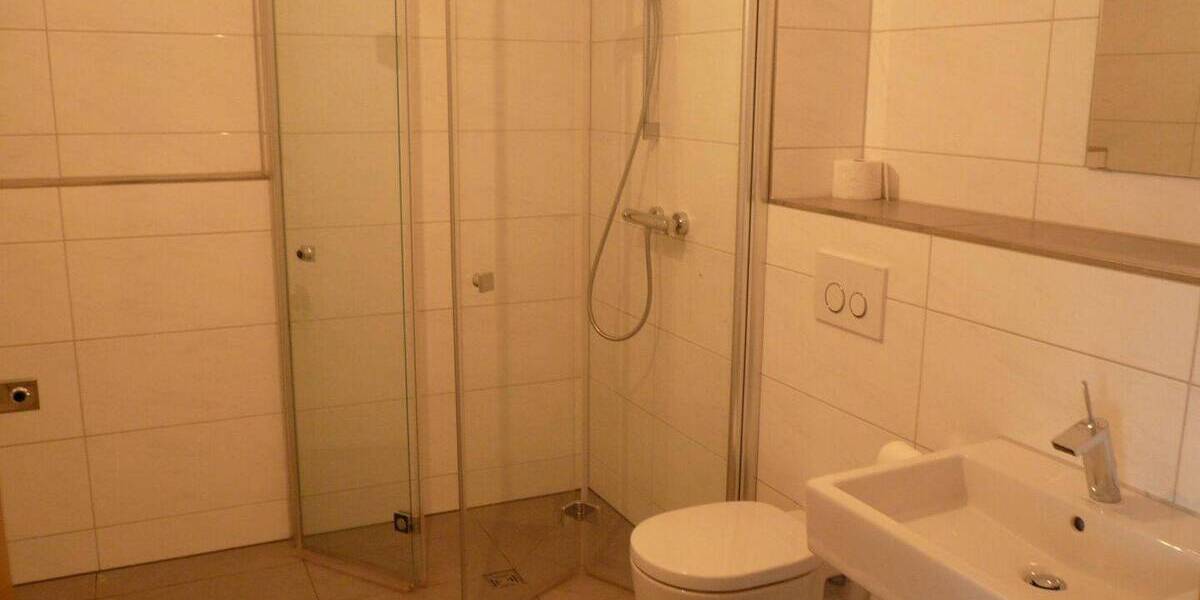 Etagenwohnung Ulm Böfingen - 2 Zimmer, 65 m&sup2;, 1.000&euro; | Angebot:26237439