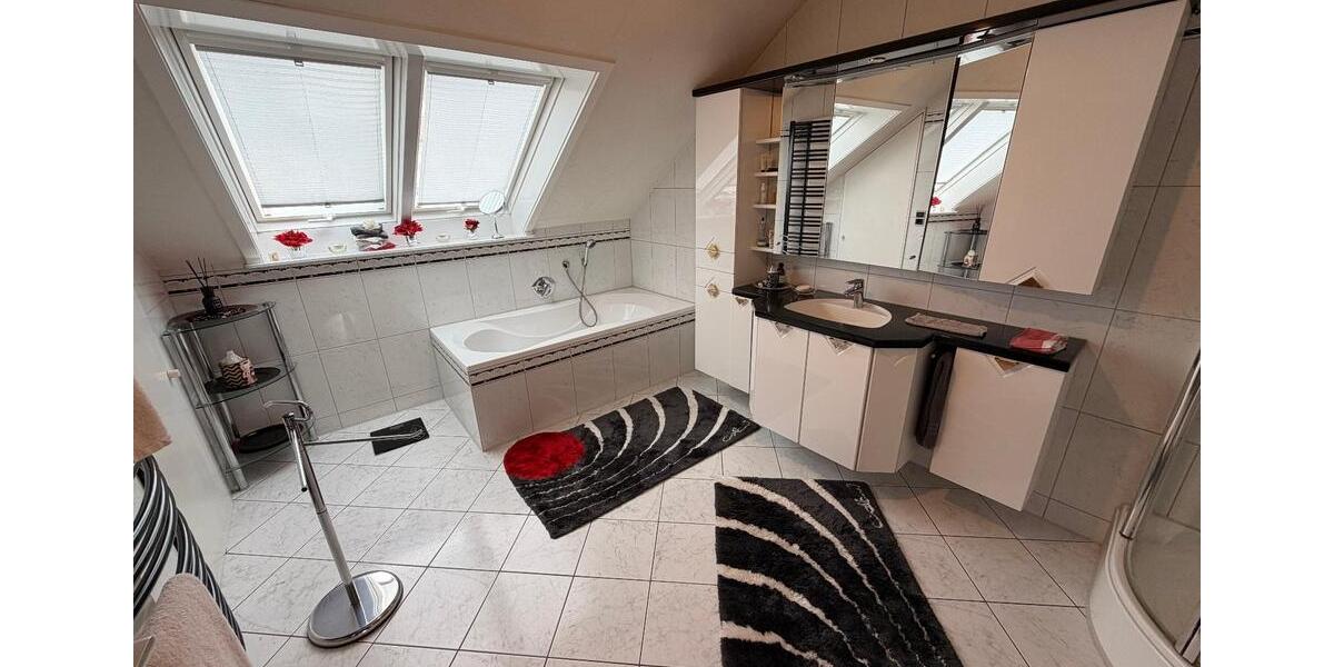 Dachgeschoßwohnung Ulm Obertalfingen - 4 Zimmer, 139 m&sup2;, 1.460&euro; | Angebot:26179690