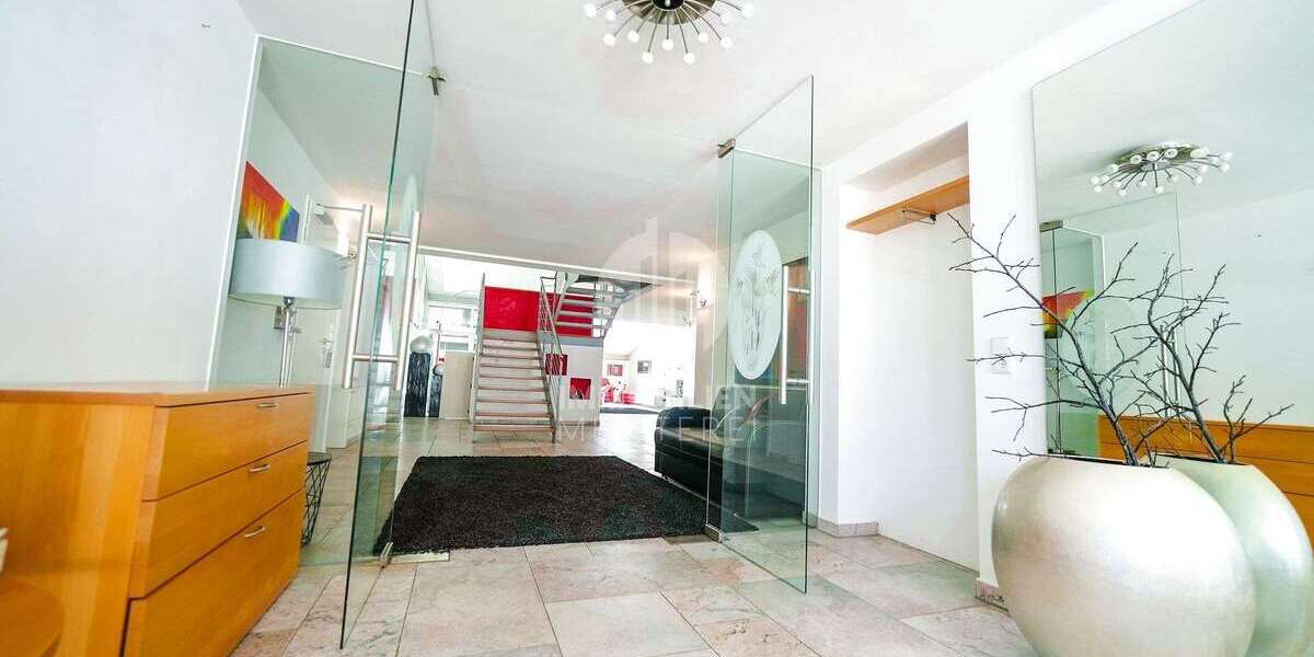 Haus zum Kaufen in Vöhringen 949.000 € 290 m² 5.5 zimmer