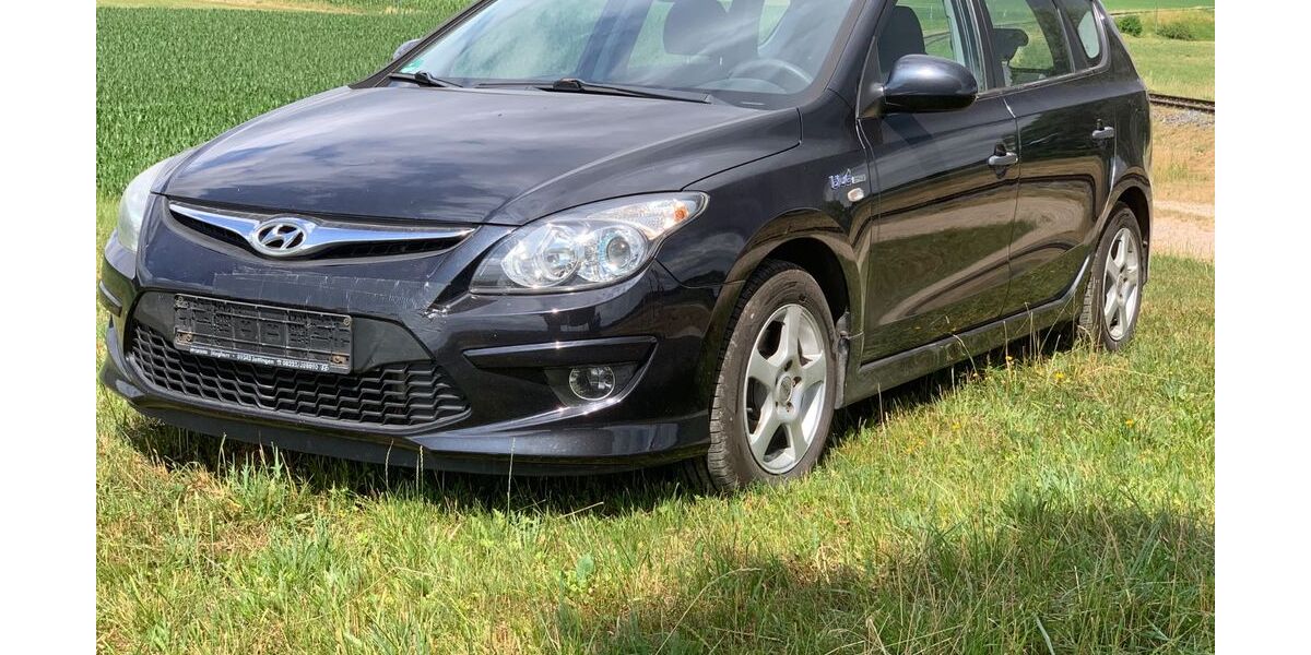 Hyundai i30 251.647 km 2.500 &euro; Kammeltal 89358