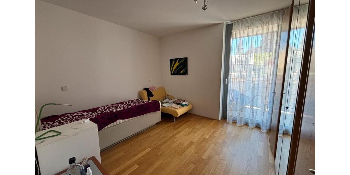 Etagenwohnung Ulm - 3 Zimmer, 93 m&sup2;, 1.620&euro; | Angebot:26686285