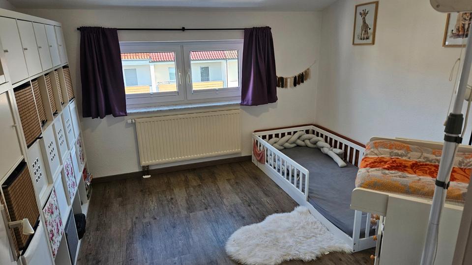 Dachgeschoßwohnung Bellenberg - 4 Zimmer, 112 m&sup2;, 390.000&euro; | Angebot:27116894