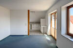 Ulm-Lehr günstige 3-Zi.-Wohnung im Dachgeschoss mit Südbalkon, EBK, Keller und Garage
