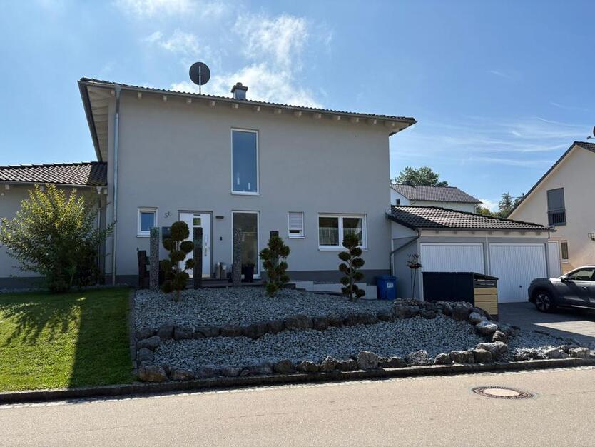 Traumhaftes Einfamilienhaus der Extraklasse mit Pool (privat)