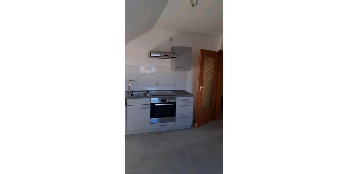 Dachgeschoßwohnung Kötz - 3 Zimmer, 110 m&sup2;, 950&euro; | Angebot:26363027