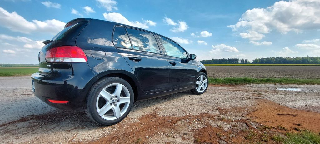 VW Golf 104.000 km 7.300 &euro; Schwendi 88477