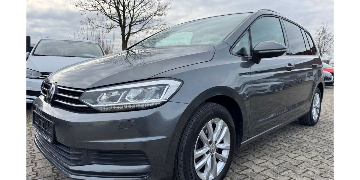 VW Touran 109.989 km 15.990 &euro; Ichenhausen 89335