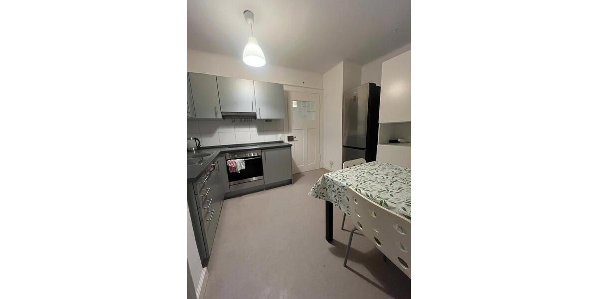 Dachgeschoßwohnung Ulm - 13 Zimmer, 112 m&sup2;, 645&euro; | Angebot:25716802