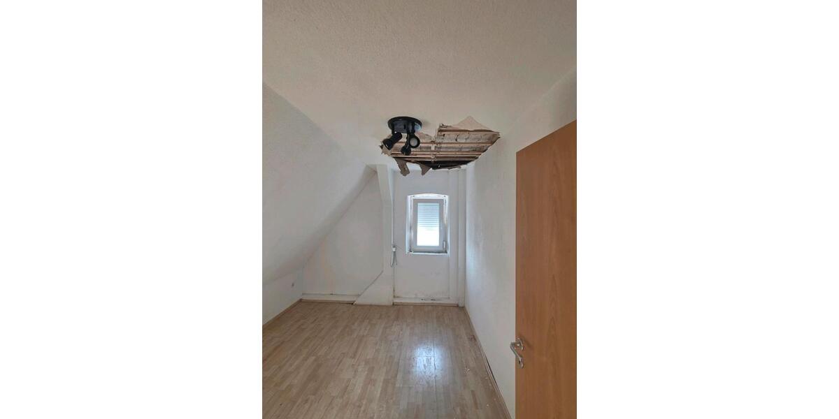 Einfamilienhaus Breitingen - 5 Zimmer, 90 m&sup2;, 165.000&euro; | Angebot:27050170