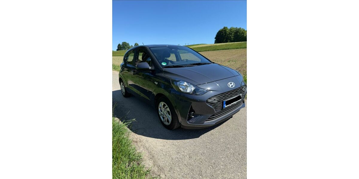 Hyundai i10 5.700 km 12.500 &euro; Laupheim 88471