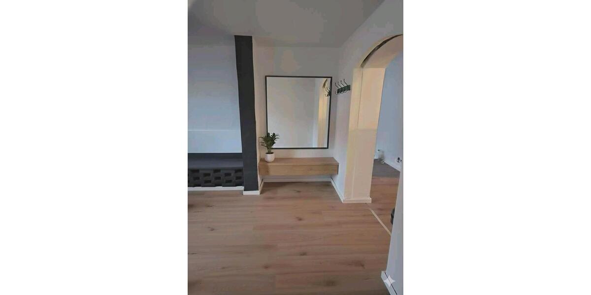 Hochparterre Ulm Donautal - 4.5 Zimmer, 136 m&sup2;, 1.500&euro; | Angebot:26670370