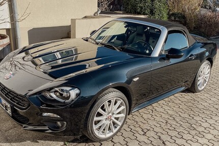Fiat 124 Spider 19.505 km 22.500 € Buch 89290