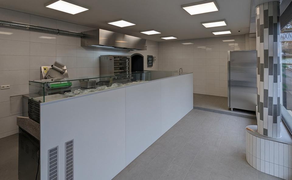 Voll ausgestatteter Lieferservice in Ulm-Böfingen zimmer