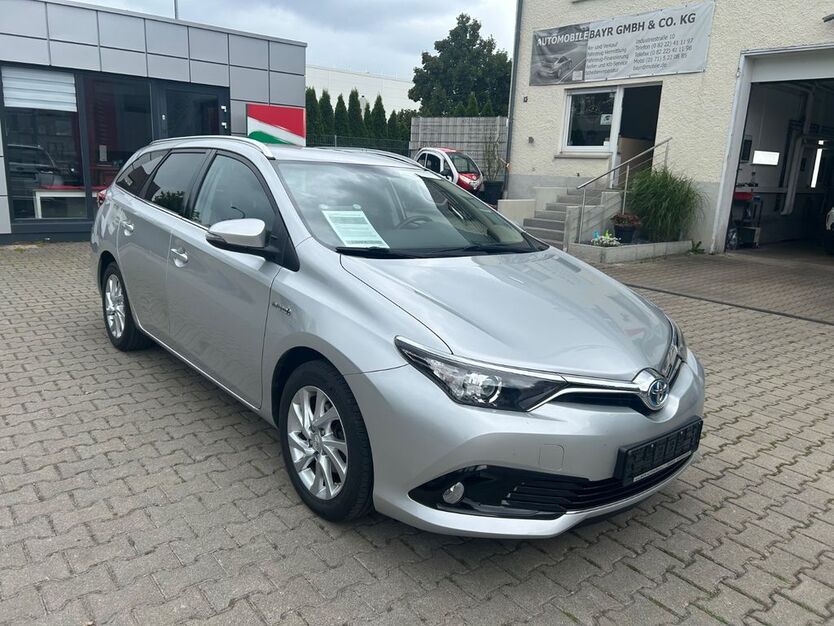 Toyota Auris 116.960 km 13.700 € Burgau 89331