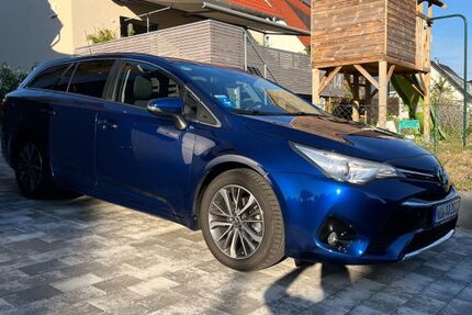 Toyota Avensis 110.000 km 14.400 &euro; Neu Ulm 89231