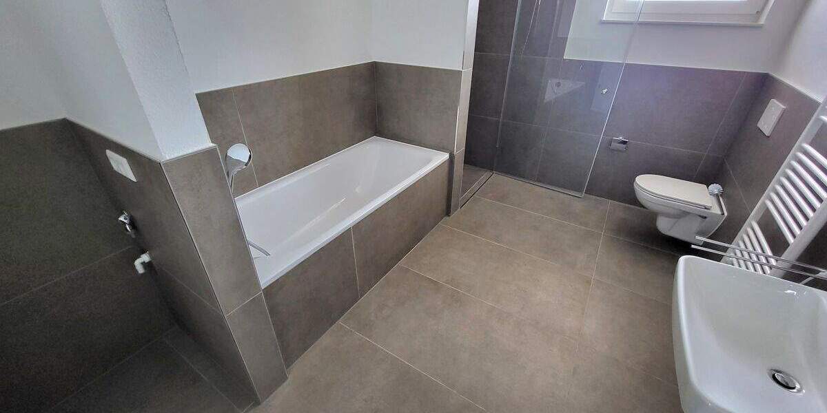 Etagenwohnung Neu-Ulm Burlafingen - 3 Zimmer, 137 m&sup2;, 1.725&euro; | Angebot:25728452