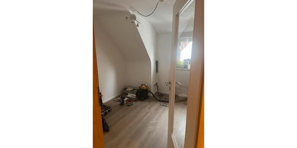 Dachgeschoßwohnung Illerrieden - 3 Zimmer, 58 m&sup2;, 1.100&euro; | Angebot:24936952