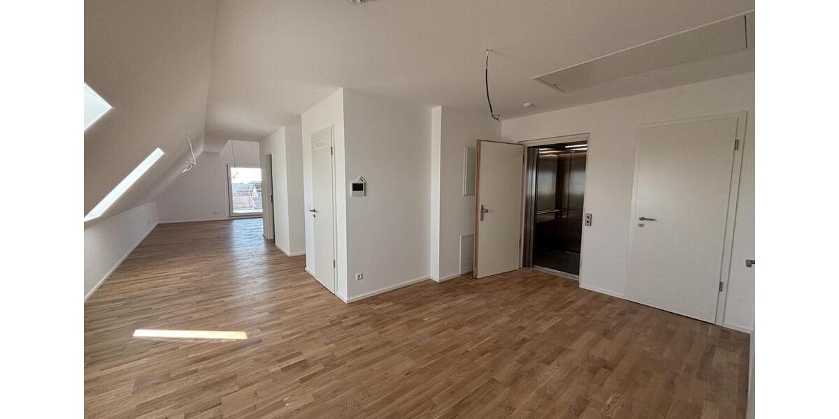 Dachgeschoßwohnung Ulm Söflingen - 3 Zimmer, 115 m&sup2;, 1.730&euro; | Angebot:25881294