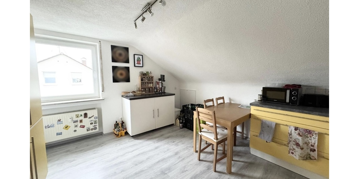 Charmante 4-Zimmer DG-Wohnung mit eigenem Garten+Garage+Stellplatz in TOP Lage! - Dachgeschoßwohnung Illertissen | Angebot:26647022
