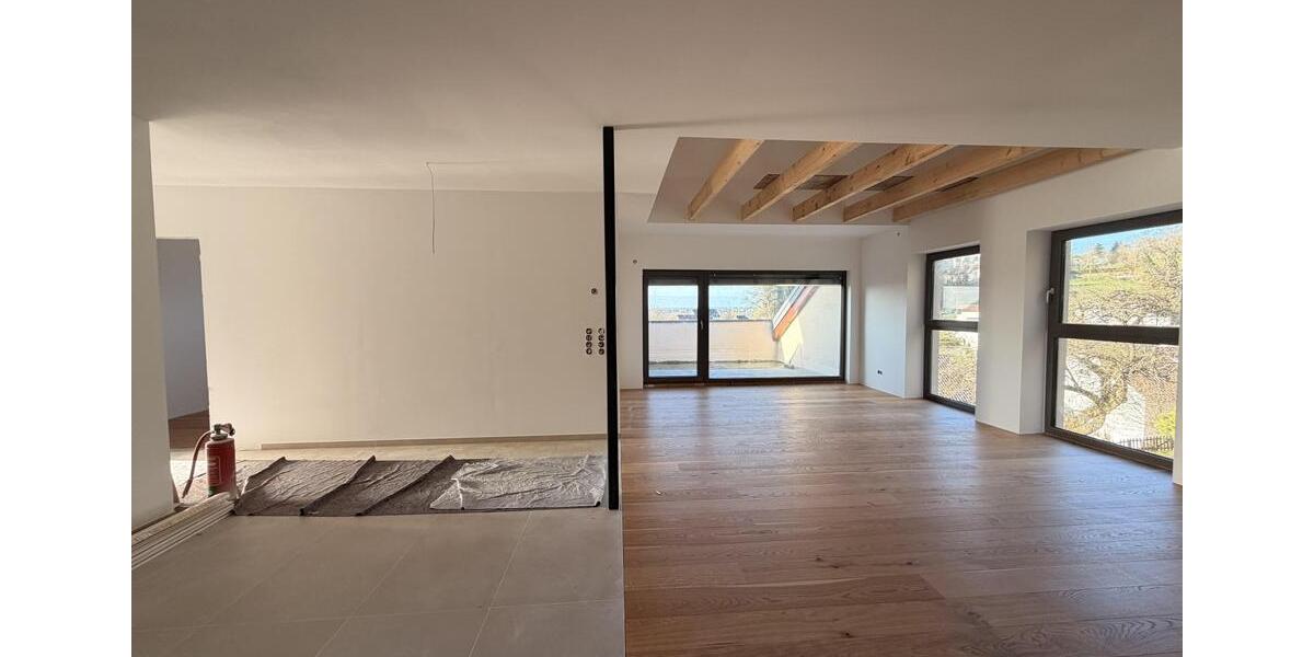 Dachgeschoßwohnung Elchingen Oberelchingen - 4 Zimmer, 133 m&sup2;, 2.000&euro; | Angebot:26359362