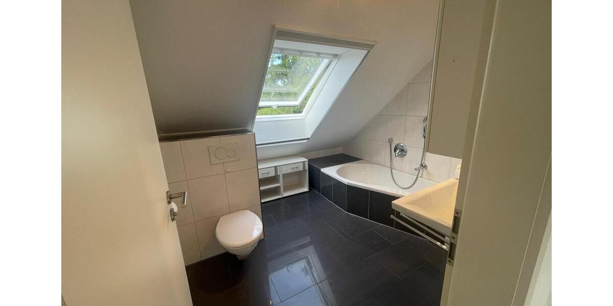 Etagenwohnung Neu-Ulm Ludwigsfeld - 3.5 Zimmer, 90 m&sup2;, 1.200&euro; | Angebot:26534444