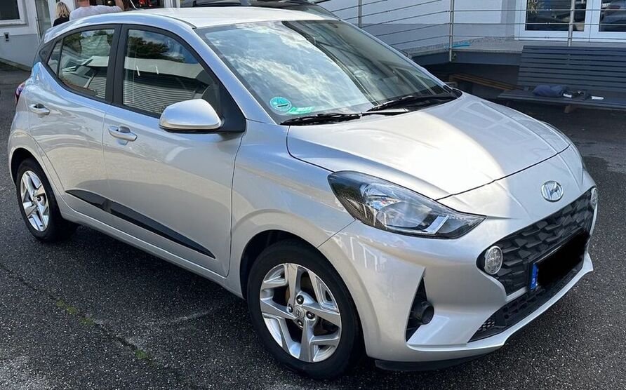 i10