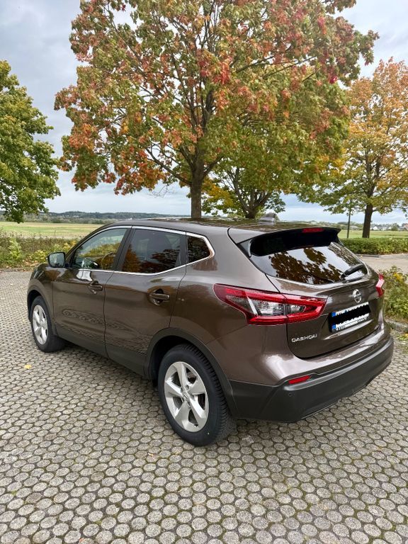 Nissan Qashqai 107.000 km 18.200 € Langenau 89129