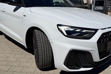 Audi A1 7.995 km 35.462 &euro; Ulm 89079
