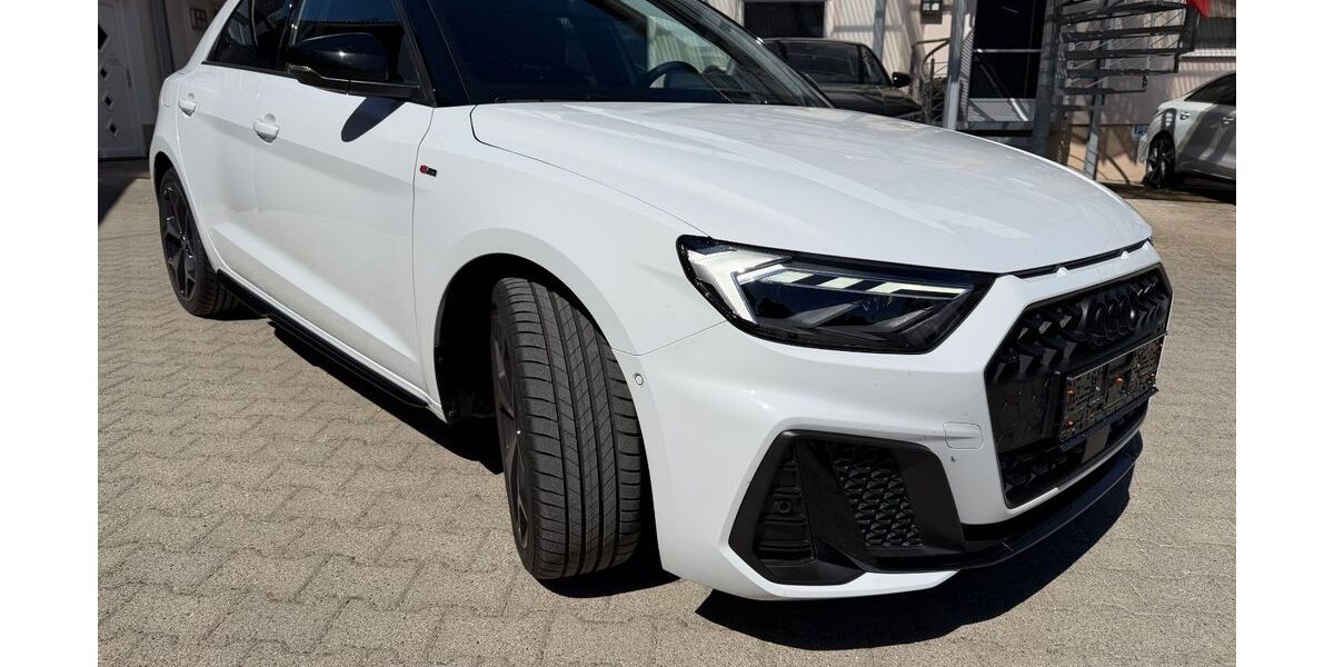 Audi A1 7.995 km 35.462 &euro; Ulm 89079