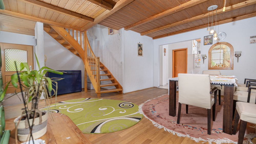 Wohnen auf zwei Etagen mit großzügigen Garten - Etagenwohnung Ulm / Gögglingen Gögglingen | Angebot:26489182