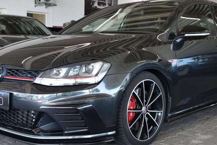 VW Golf 122.517 km 22.490 € Senden 89250