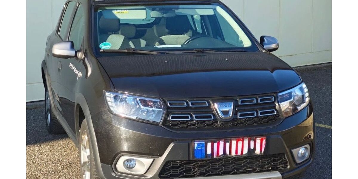 Dacia Sandero 85.000 km 8.890 &euro; Schemmerhofen 88433