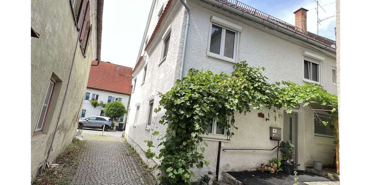 Haus zum Kaufen in Weißenhorn 497.000 € 224 m² 8 zimmer