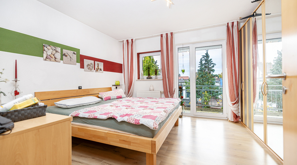 Ruhig wohnen, zentral leben – Reiheneckhaus mit Wohlfühlcharakter 4.5 zimmer