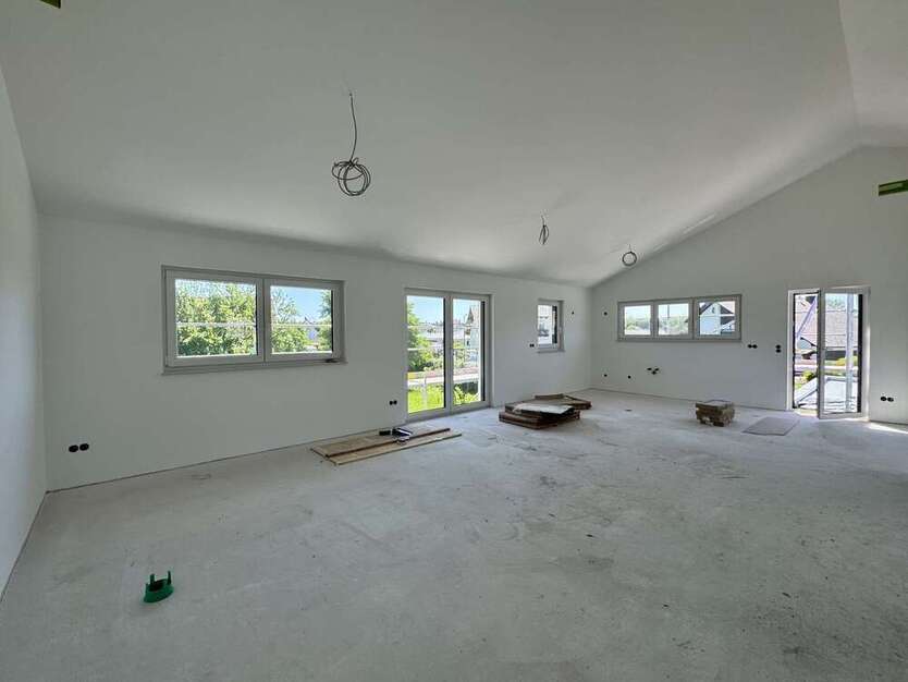 Wohnung zum Mieten in Altenstadt 1.220 € 87.04 m²