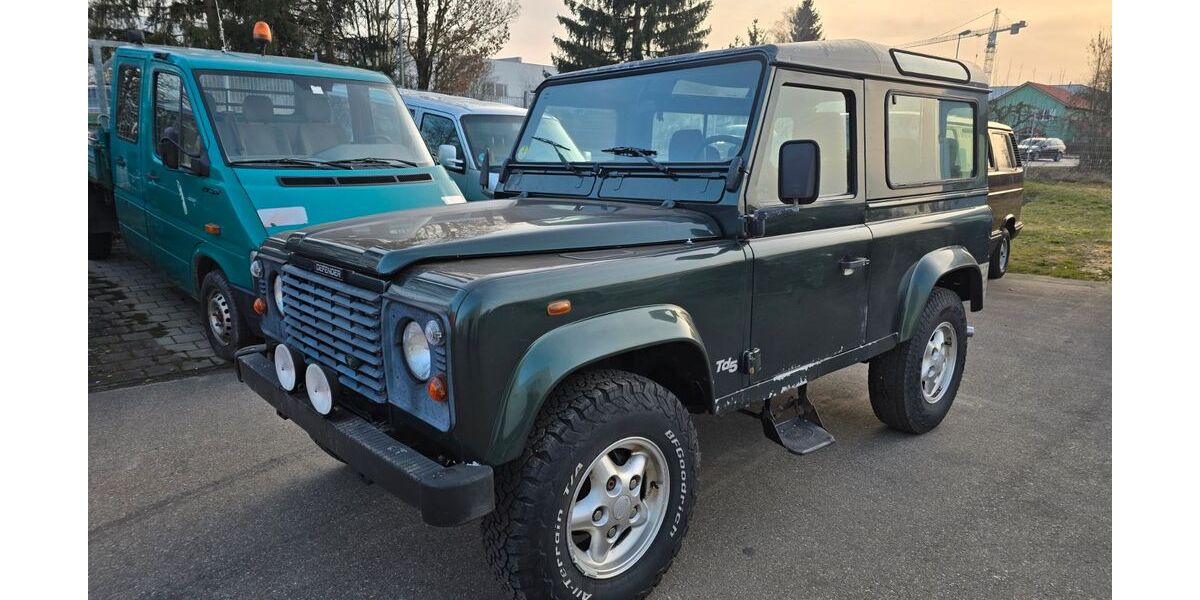 Land Rover Defender 315.000 km 13.999 &euro; Weißenhorn 89264