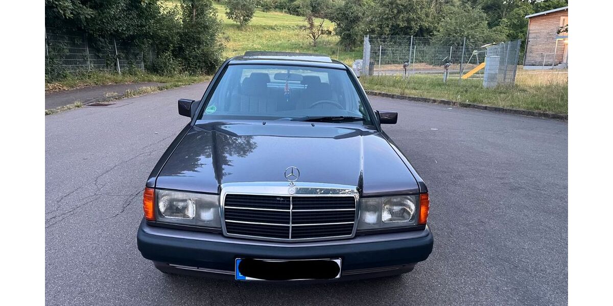 Mercedes-Benz 190 211.000 km 4.999 &euro; Geislingen an der Steige 73312