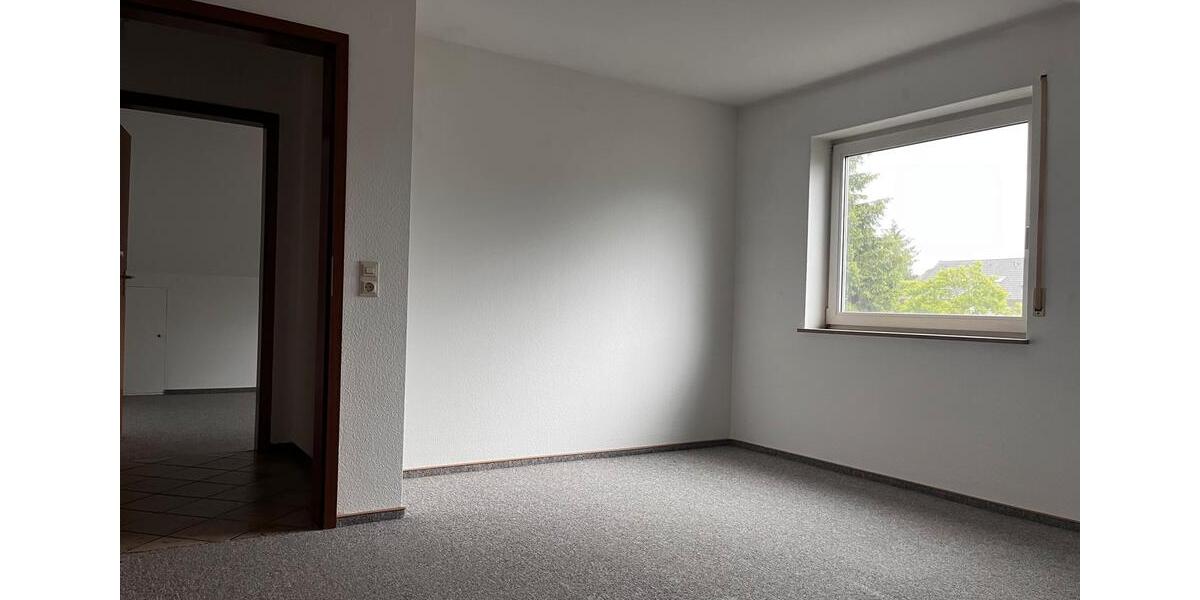 3 Zimmer Dachgeschoß Wohnung zimmer