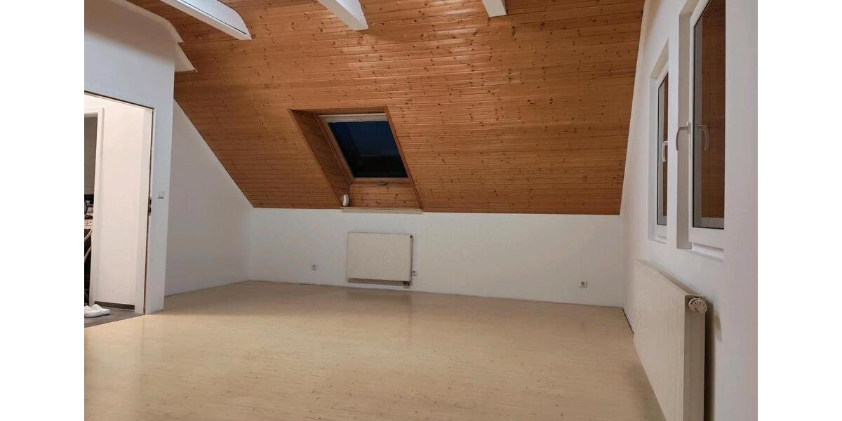 Dachgeschoßwohnung Blaubeuren - 2 Zimmer, 80 m&sup2;, 1.200&euro; | Angebot:25211983