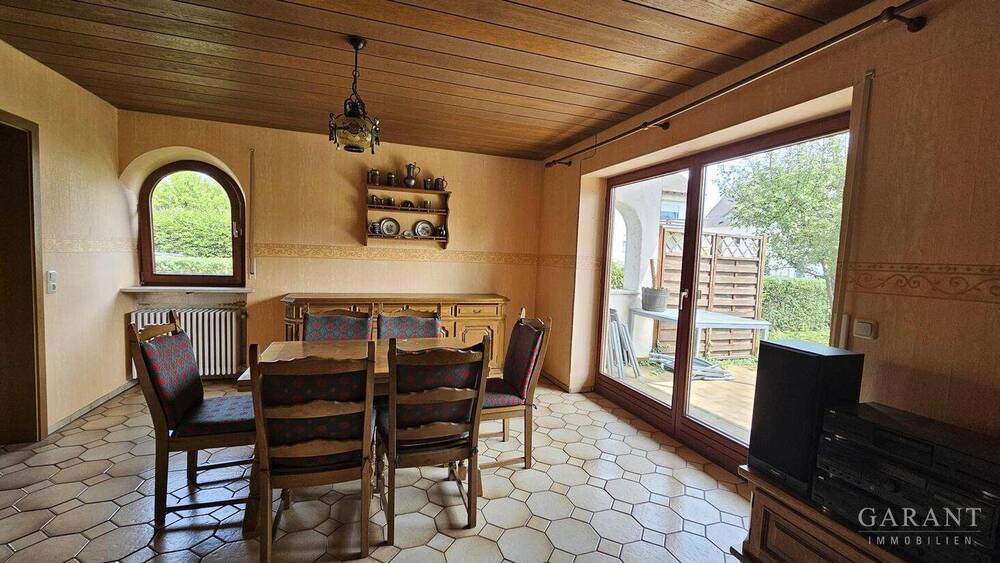 Einfamilienhaus Ichenhausen - 8 Zimmer, 200 m&sup2;, 530.000&euro; | Angebot:25707717