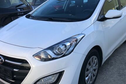 Hyundai i30 118.000 km 5.890 € Ichenhausen-Hochwang 89335
