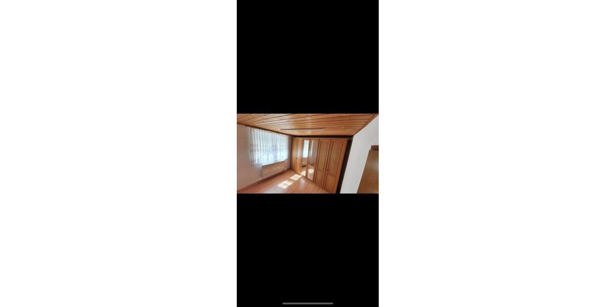 Etagenwohnung Ichenhausen - 3 Zimmer, 80 m&sup2;, 850&euro; | Angebot:26579855