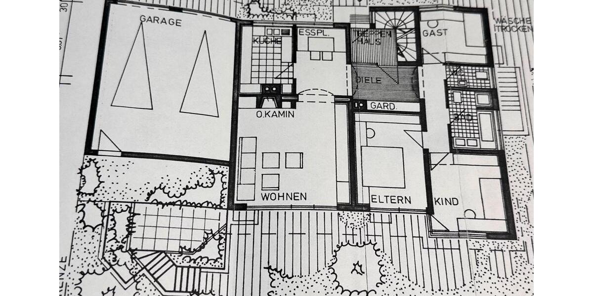 4,5 Z ETW m.Garage, Terrasse, Garten u. Schwimmbad 4.5 zimmer