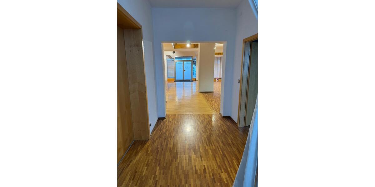 Ladenfläche zu Vermieten in Geislingen a.d Stg. ink.Parkplätzen zimmer